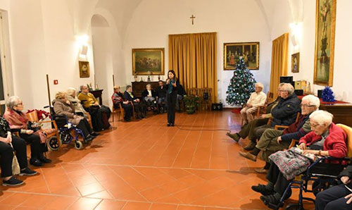 Fondazione Mendozzi, raccolta di ricordi delle anziane della casa di riposo di Salerno