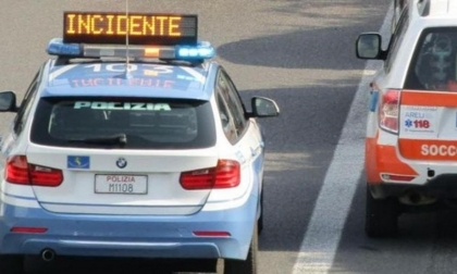 Incidente sul raccordo, padre e figlio feriti