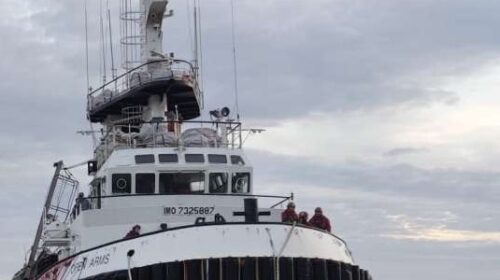 Migranti salvati in mare, sbarcheranno a Salerno venerdì Migranti salvati in mare, sbarcheranno a Salerno venerdì