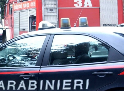 Si barrica in casa per non essere arrestato, minaccia di farsi saltare in aria