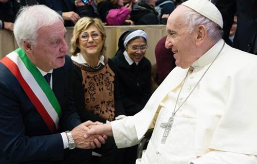 Cinque sindaci salernitani ricevuti da Papa Francesco