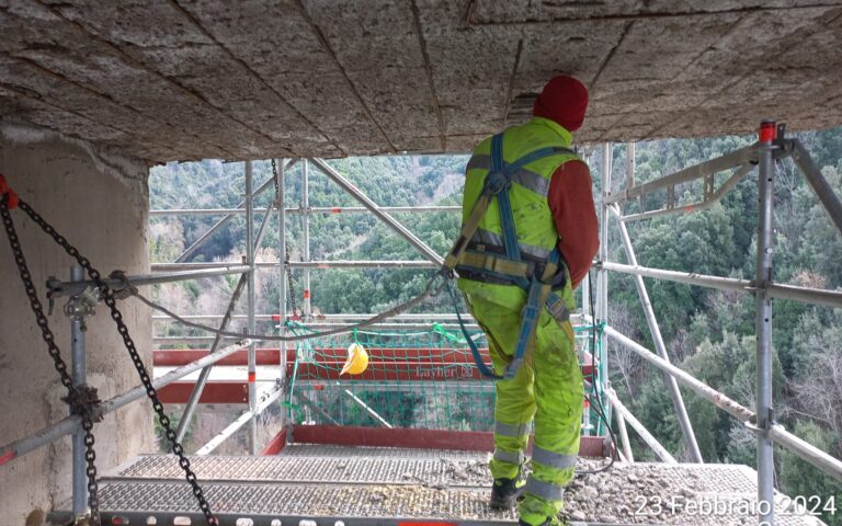 Installato il ponteggio al viadotto Acquarulo