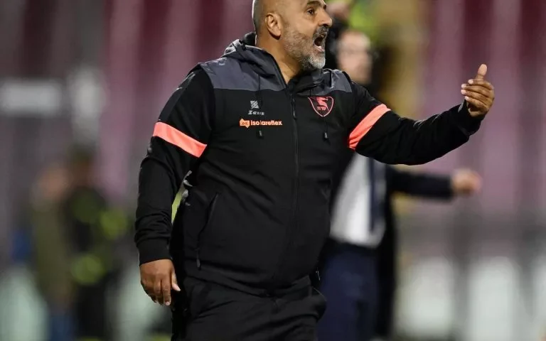 Salernitana, Liverani: abbiano tenuto testa a un grande avversario per 70 minuti