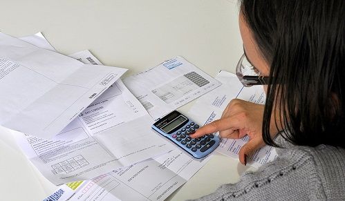 A Salerno bollette elettricità -34%, gas -27%