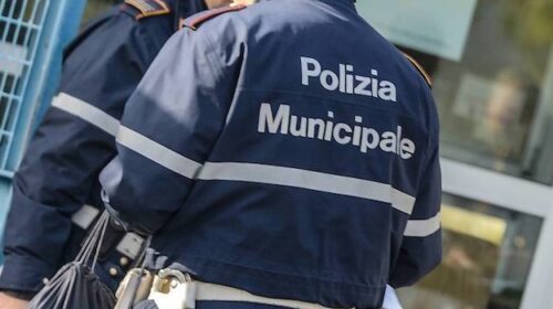 Turismo a Salerno, polizia municipale a lezione di inglese