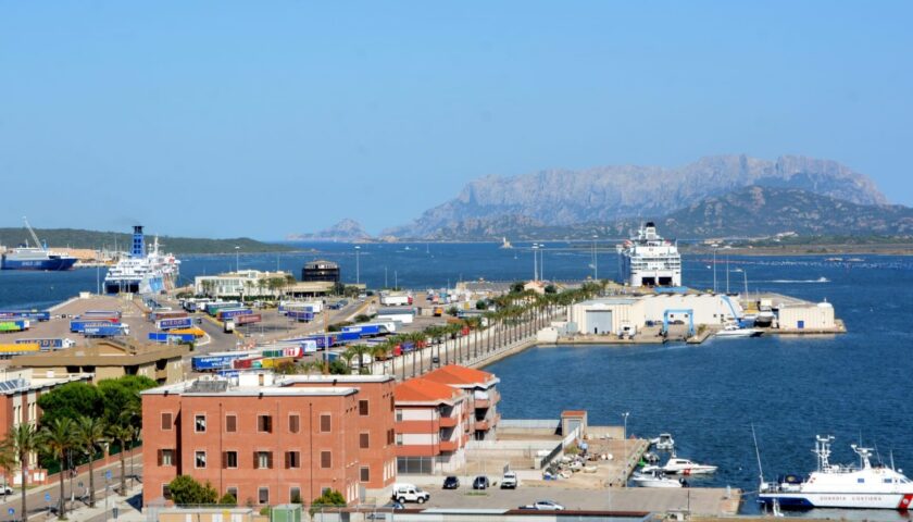 IN AUTO CON 15 KG DI COCAINA NEL PORTO DI OLBIA, NEI GUAI 31ENNE NOCERINO