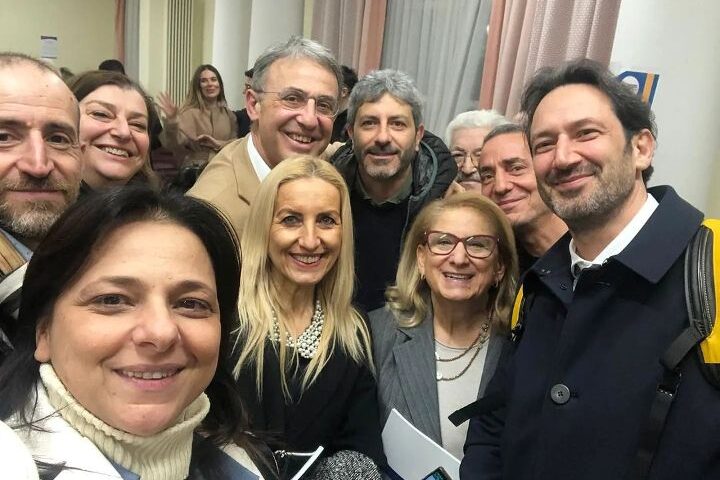 M5S, VILLANI: “GRANDE SUCCESSO PER LA DUE GIORNI DEL MOVIMENTO 5 STELLE IN PROVINCIA DI SALERNO”