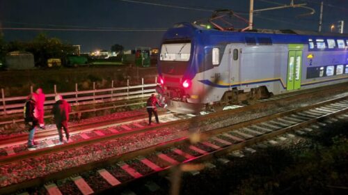 Tragedia sui binari a Bellizzi, uomo travolto da un treno