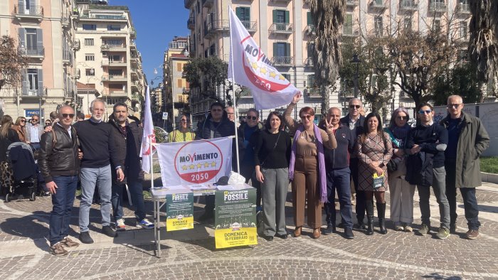 “Vogliamo un futuro rinnovabile”, 5 Stelle in piazza a Salerno