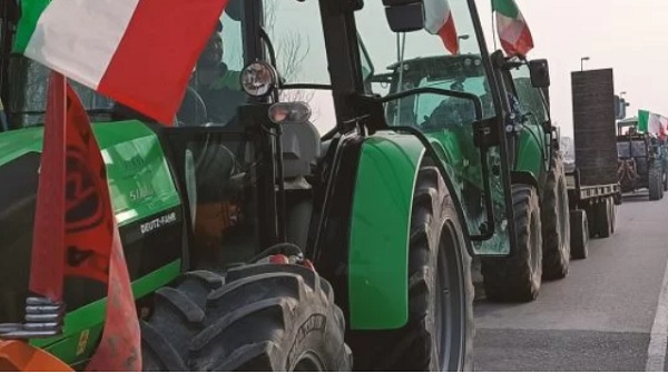 Protesta degli agricoltori, a Salerno domani arrivano 100 trattori