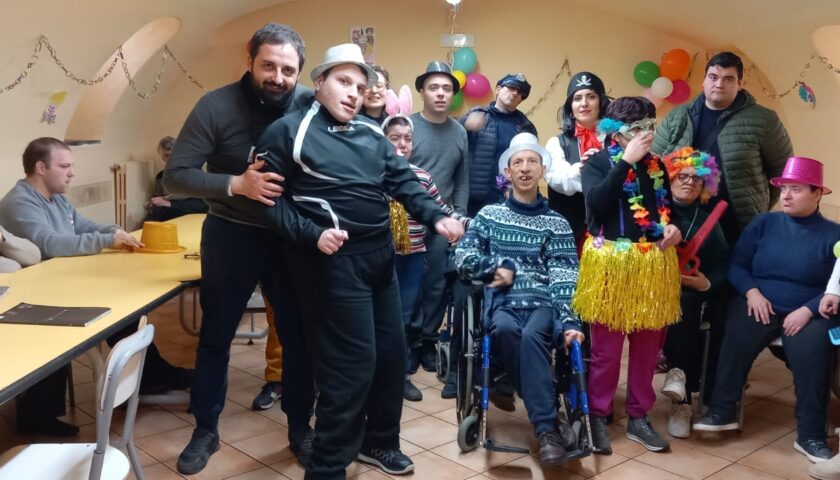 La Festa di Carnevale a Villa dei Fiori, emoziona e fa riflettere sulla disabilità