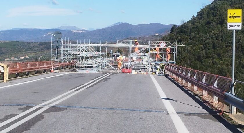 CILENTANA, VIADOTTO ‘ACQUARULO’. SOTTOSEGRETARIO (MIT) FERRANTE: LAVORI PROCEDONO COME PREVISTO, NO ALLARMISMI