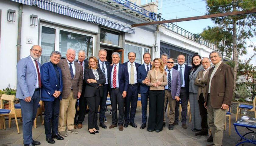 Giornata del mare, alla Marina Militare il premio Circoli Nautici della Campania