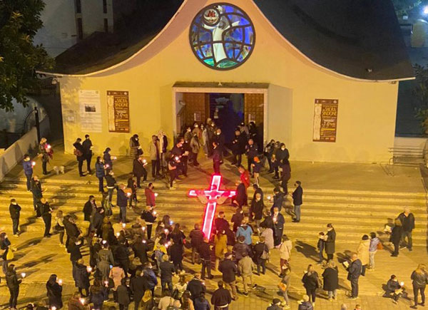 Via Crucis, venerdì 30 marzo si rinnova il rito lungo le strade dell’Arbostella