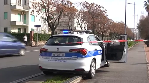 Salerno, la figlia del 78enne morto dopo l’incidente sul lungomare Marconi: “Aiutatemi a ritrovare i cellulare di mio padre”