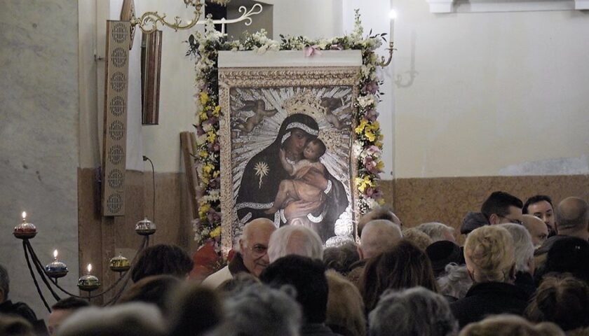 Pagani, lavori al Santuario: la Madonna delle Galline nei cortili