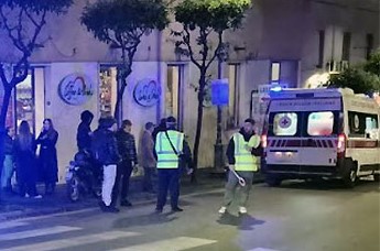 Salerno: investito mentre attraversava la strada, pedone ferito in Via dei Principati