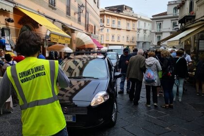 Aggressione al cliente del bar ad Amalfi, Daspo urbano di 2 anni per un 38enne