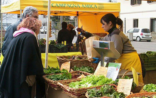 Salerno: apre il mercato coperto Campagna Amica in Via Raffaele Lanzara