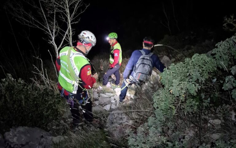 Un 54enne si perde sul Monte Finestra, salvato