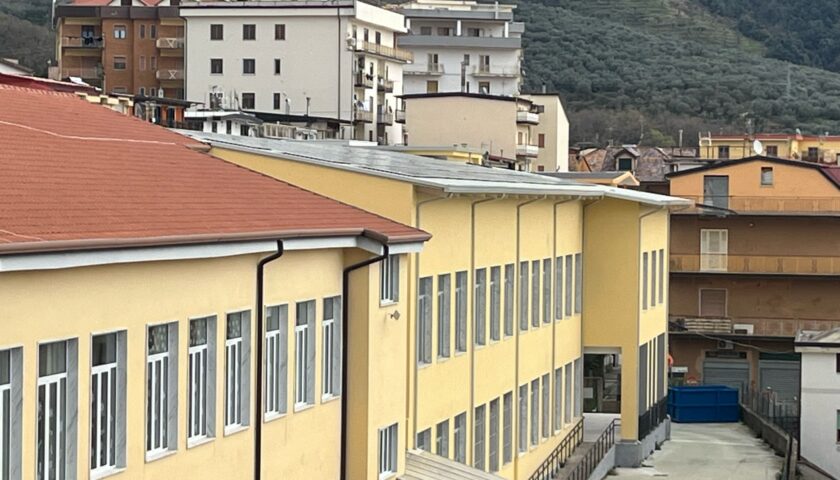 SCUOLA PASTORINO A OLEVANO, ATTIVATO L’IMPIANTO FOTOVOLTAICO