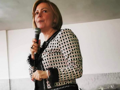 Pagani. Multato il camion di Carlo Buccirosso, doveva pagare il parcheggio per scaricare le scene dinanzi all’auditorium”: è polemica
