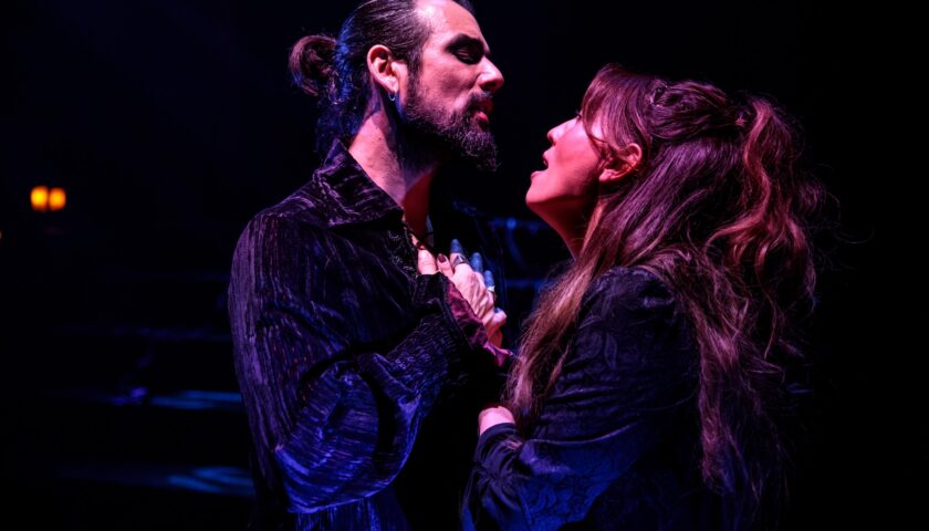 AL TEATRO AUGUSTEO DI SALERNO IL MUSICAL “VLAD DRACULA” CON DOPPIO APPUNTAMENTO