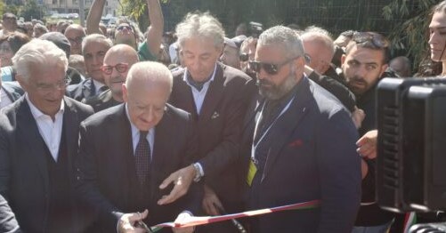 De Luca inaugura il nuovo Parco Mercatello: “Qualcuno si è mutilato la vita per questa città”