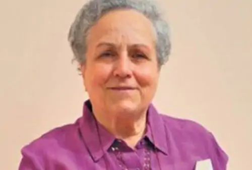 Salerno, lutto per la morte della professoressa Dorotea Memoli. Gli ex alunni: maestra di vita
