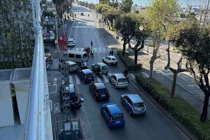 Salerno Corre, blocchi stradali e traffico. L’ira di Cammarota