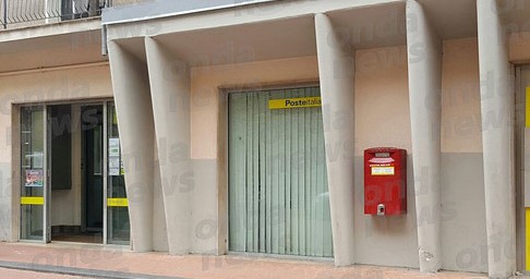 A Sala Consilina assalto al portavalori e rapinatore col mitra nell’ufficio postale, colpo sventato