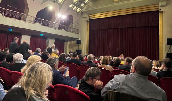 Teatro Augusteo pieno per Frassica, Cammarota: neppure un bar aperto, vergognoso