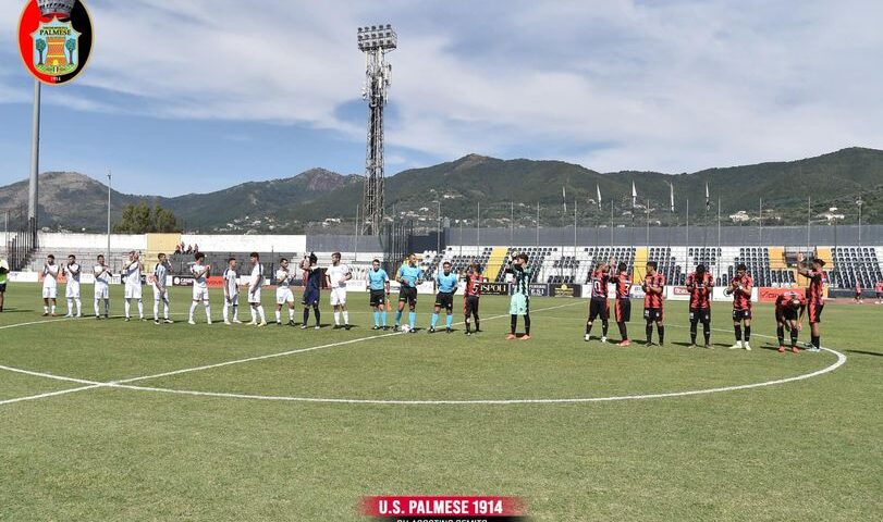 Malore a un tifoso durante Palmese–Manfredonia, i calciatori non riprendono la partita e le due squadre incassano sconfitta a tavolino e penalizzazione