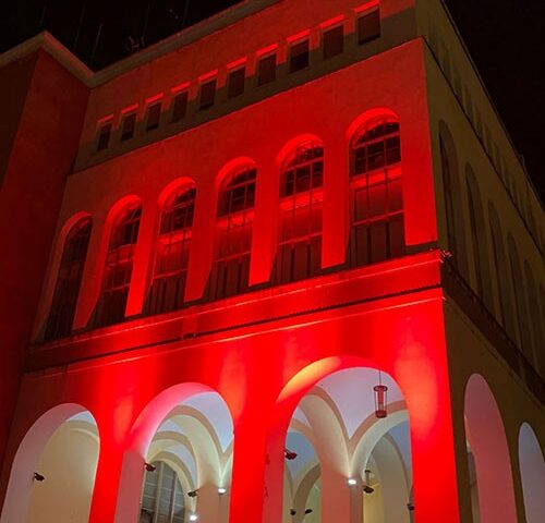 Donazione di organi e tessuti, la Prefettura di Salerno si colora di rosso