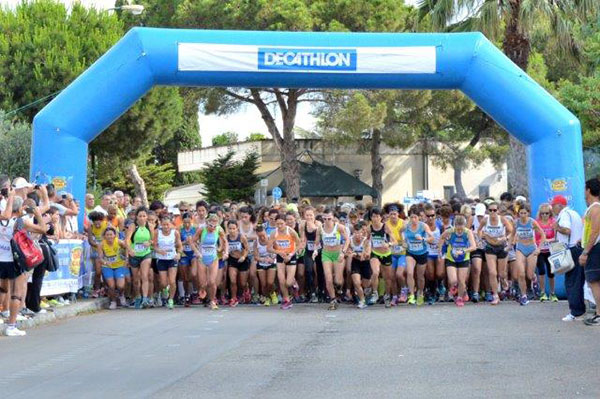 Domani “Salerno Corre”,  rubate le medaglie per i runner