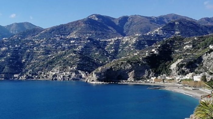 Sentieri chiusi in Costiera Amalfitana: “Grave danno economico e d’immagine”