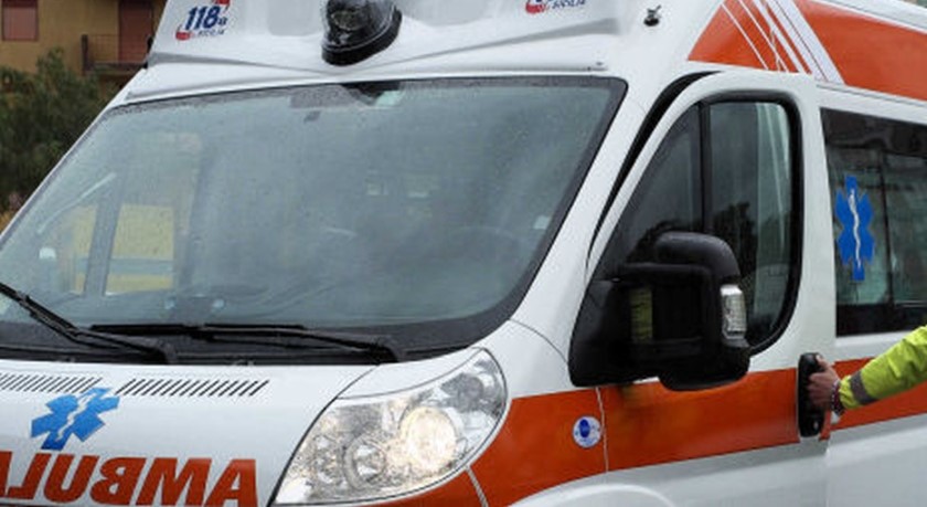 Salerno, tragedia al Carmine: muore in strada in via Lorenzo Cavaliero