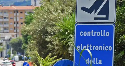 Si arena il progetto del Comune di Salerno di rendere più sicure alcune strade con i nuovi autovelox