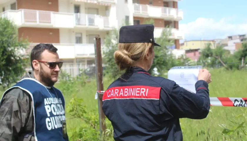 Battipaglia, tomba rifiuti in un fosso: nei guai un imprenditore