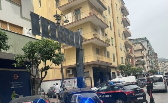 Salerno, lite in via Baratta per un’elemosina