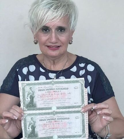 Scafati, trova due titoli del 1960 da 4mila lire tra la biancheria della madre: recupera 77mila euro