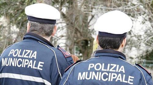 Blitz della municipale sul lungomare Marconi Blitz della municipale sul lungomare Marconi