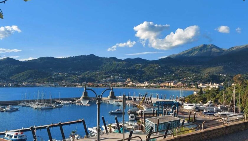 Sapri, concessioni balneari: il Tar annulla le proroghe e dichiara la scadenza al 2023