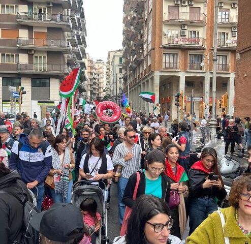 A Salerno 800 persone in piazza per chiedere il cessate il fuoco a Gaza