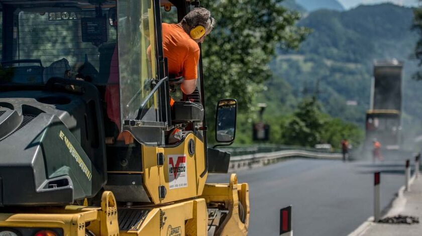 La consegna alla Provincia di Salerno di tratti di strada dalla diga Alento a Stio