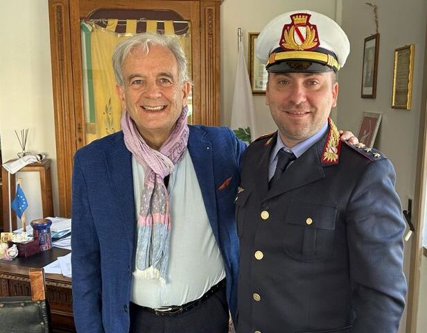 A Roccapiemonte approvato nuovo regolamento di Polizia Municipale e torna il nonno vigile