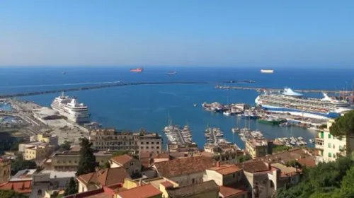A Salerno doppio attracco navi da crociera: Silver Whisper e Marella Discovery 2