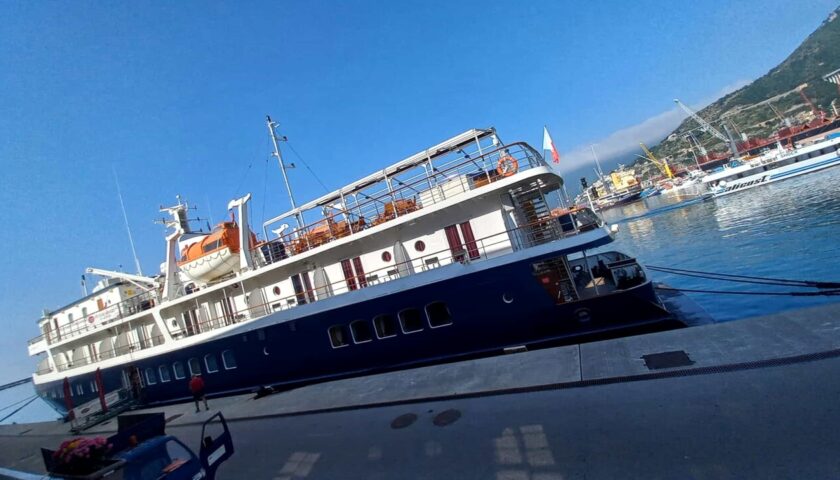 Salerno, 5 scali alla Stazione Marittima in 7 giorni