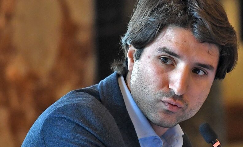 Salerno. Ok doppio Pass per auto ibride-elettriche, Dante Santoro: “Battaglia vinta”