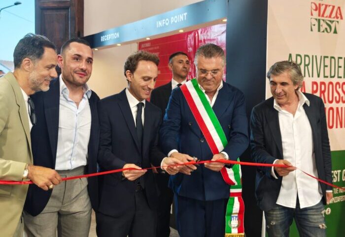 PAESTUM PIZZA FEST: LA SFIDA A COLPI DI PALA…TO CONTINUA FINO A DOMANI